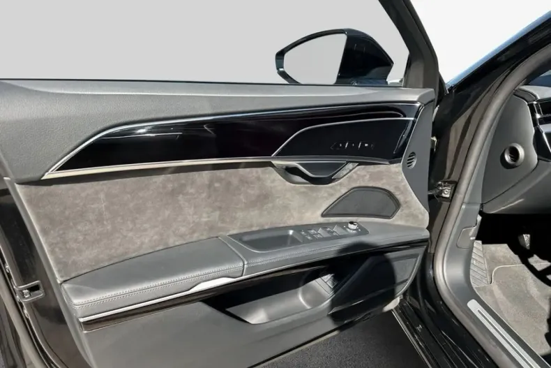 Audi A8 din 2021 cu 34.145 km - oferta AUD151990 - foto 18