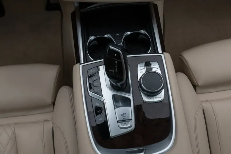 BMW 740 din 2021 cu 97.500 km - oferta BMW151996 - foto 40