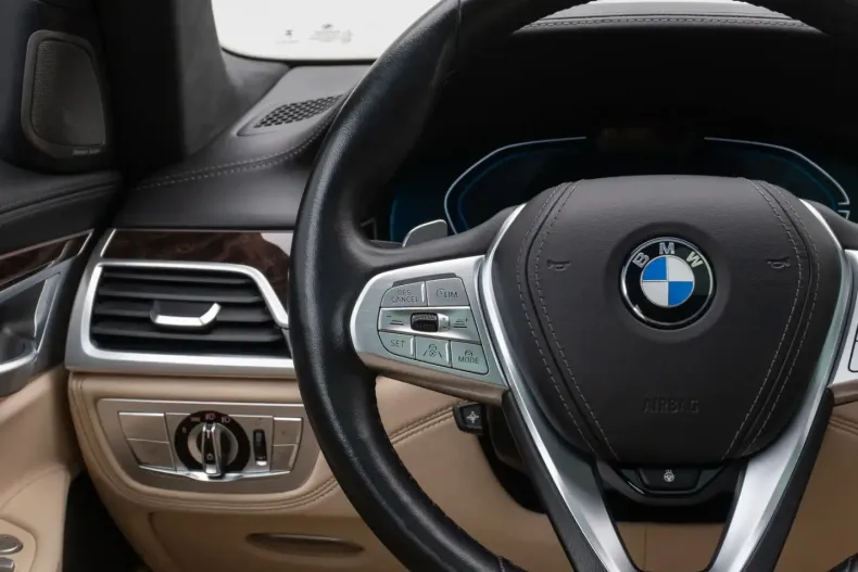 BMW 740 din 2021 cu 97.500 km - oferta BMW151996 - foto 41