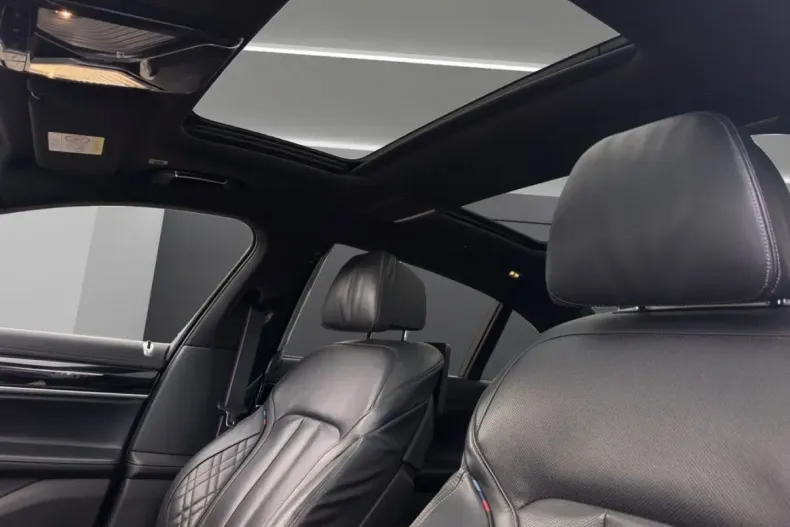 BMW 750 din 2022 cu 98.353 km - oferta BMW151997 - foto 14