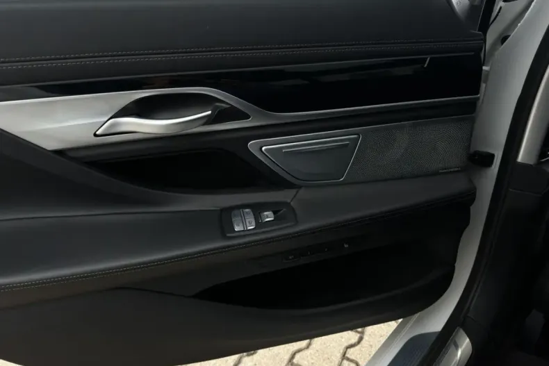 BMW 750 din 2022 cu 98.353 km - oferta BMW151997 - foto 17