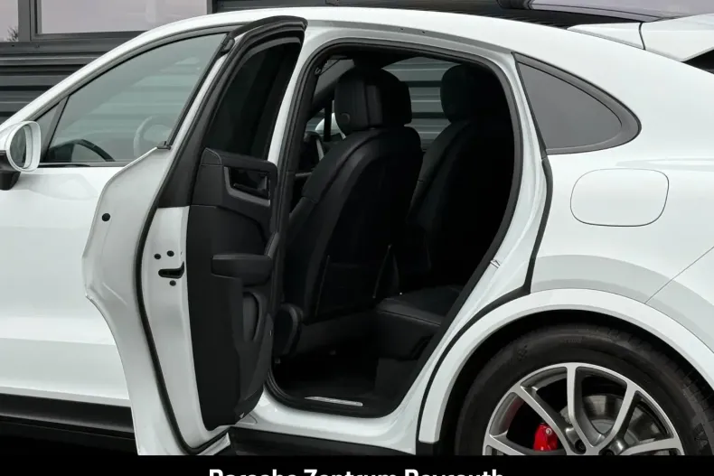 Porsche Cayenne din 2024 cu 12.300 km - oferta POR152017 - foto 14