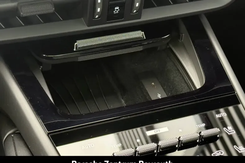 Porsche Cayenne din 2024 cu 12.300 km - oferta POR152017 - foto 20