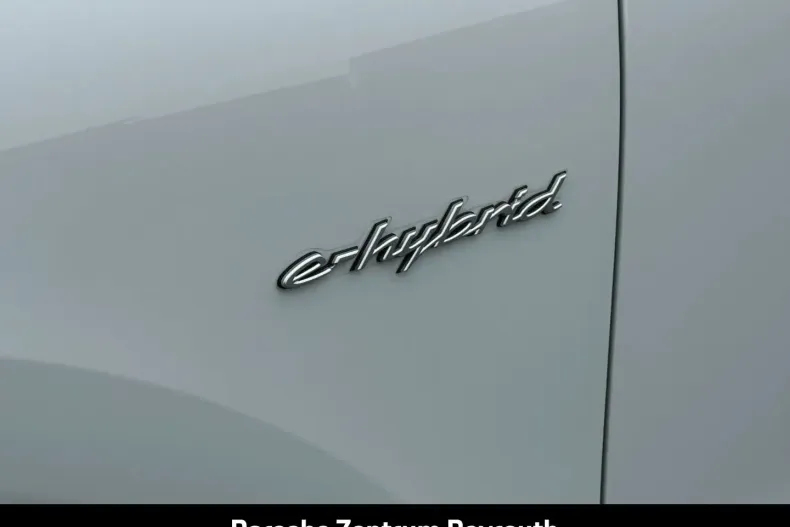 Porsche Cayenne din 2024 cu 12.300 km - oferta POR152017 - foto 30