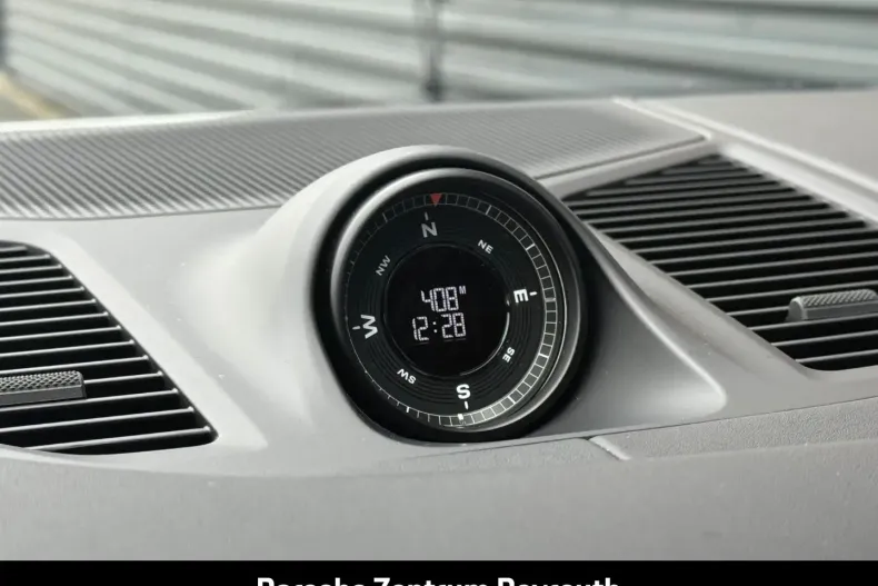 Porsche Cayenne din 2024 cu 12.300 km - oferta POR152017 - foto 34