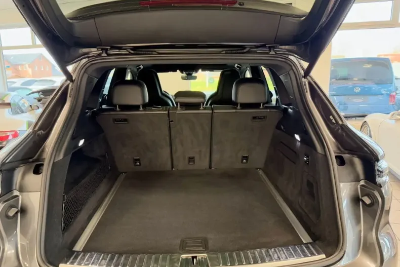 Porsche Cayenne din 2023 cu 29.987 km - oferta POR152019 - foto 10