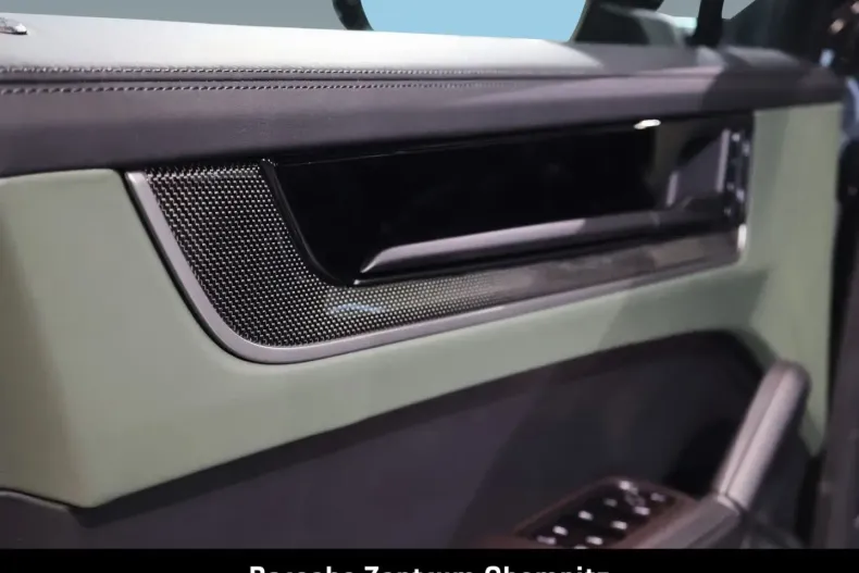 Porsche Cayenne din 2025 cu 13.800 km - oferta POR152020 - foto 27