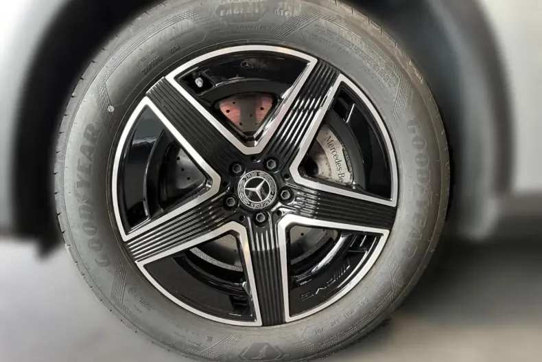 Mercedes-Benz GLC 200 din 2024 cu 19.884 km - oferta MER152021 - foto 8