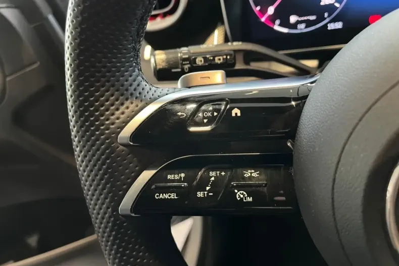 Mercedes-Benz GLC 200 din 2024 cu 19.884 km - oferta MER152021 - foto 21