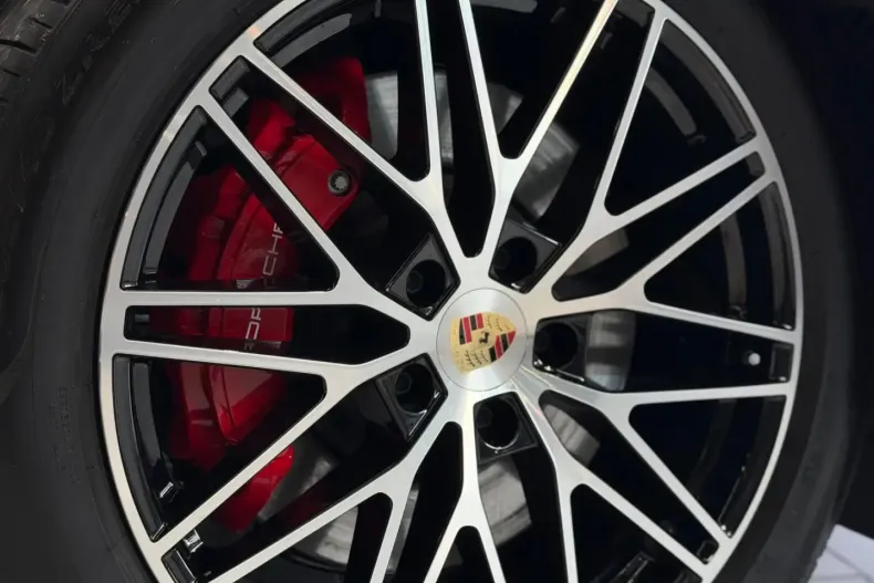 Porsche Cayenne din 2023 cu 34.631 km - oferta POR152023 - foto 6