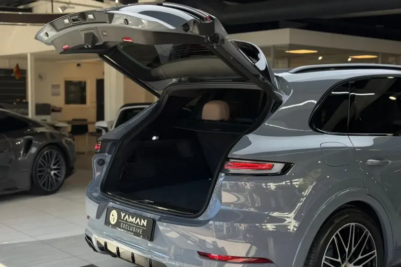 Porsche Cayenne din 2023 cu 34.631 km - oferta POR152023 - foto 8