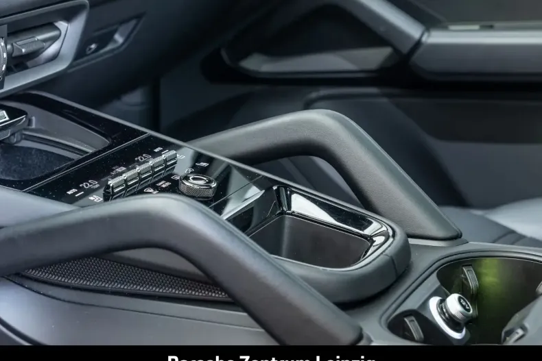 Porsche Cayenne din 2024 cu 26.935 km - oferta POR152025 - foto 28