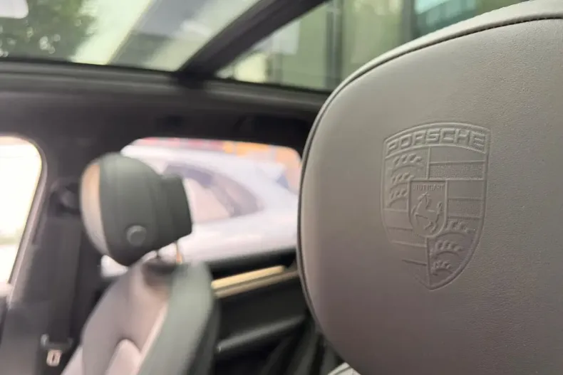 Porsche Cayenne din 2024 cu 14.600 km - oferta POR152026 - foto 8