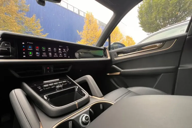 Porsche Cayenne din 2024 cu 14.600 km - oferta POR152026 - foto 9