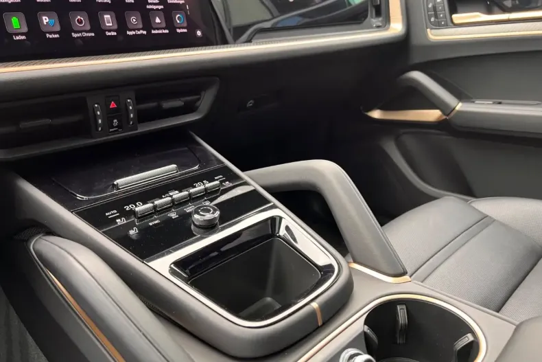 Porsche Cayenne din 2024 cu 14.600 km - oferta POR152026 - foto 12