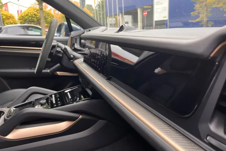 Porsche Cayenne din 2024 cu 14.600 km - oferta POR152026 - foto 13