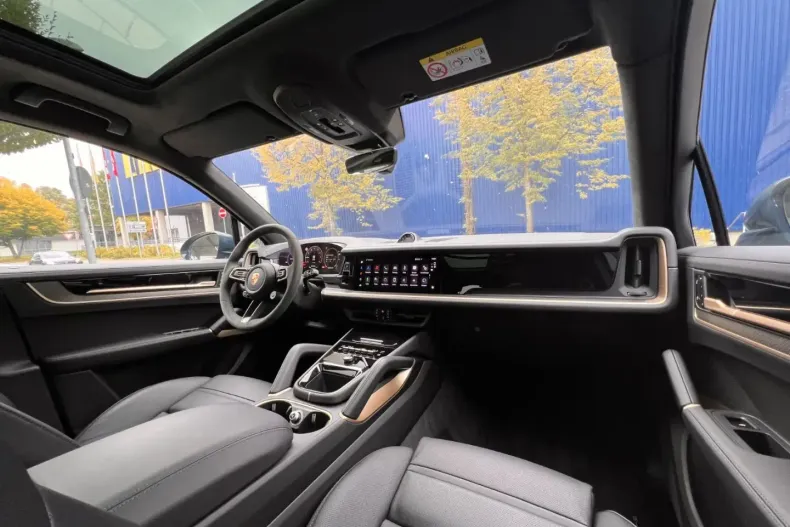 Porsche Cayenne din 2024 cu 14.600 km - oferta POR152026 - foto 22