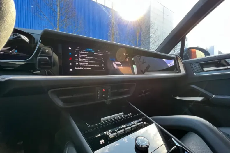 Porsche Cayenne din 2024 cu 14.600 km - oferta POR152026 - foto 23