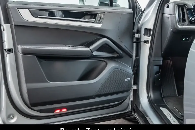 Porsche Cayenne din 2024 cu 29.373 km - oferta POR152029 - foto 20