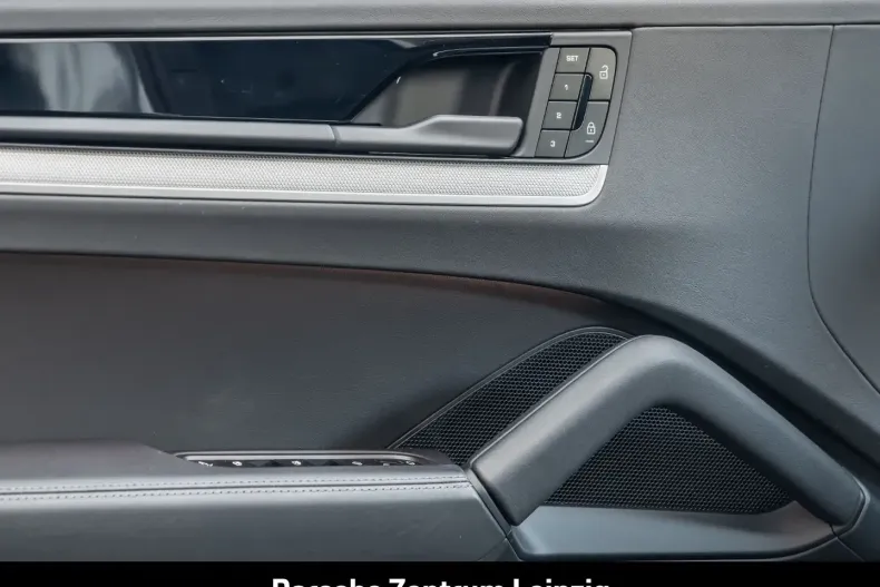 Porsche Cayenne din 2024 cu 29.373 km - oferta POR152029 - foto 21