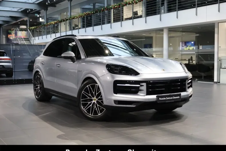 Porsche Cayenne din 2024 cu 22.360 km - oferta POR152039 - foto 9