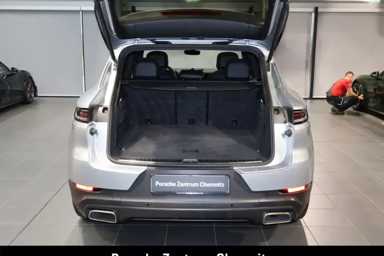 Porsche Cayenne din 2024 cu 22.360 km - oferta POR152039 - foto 24