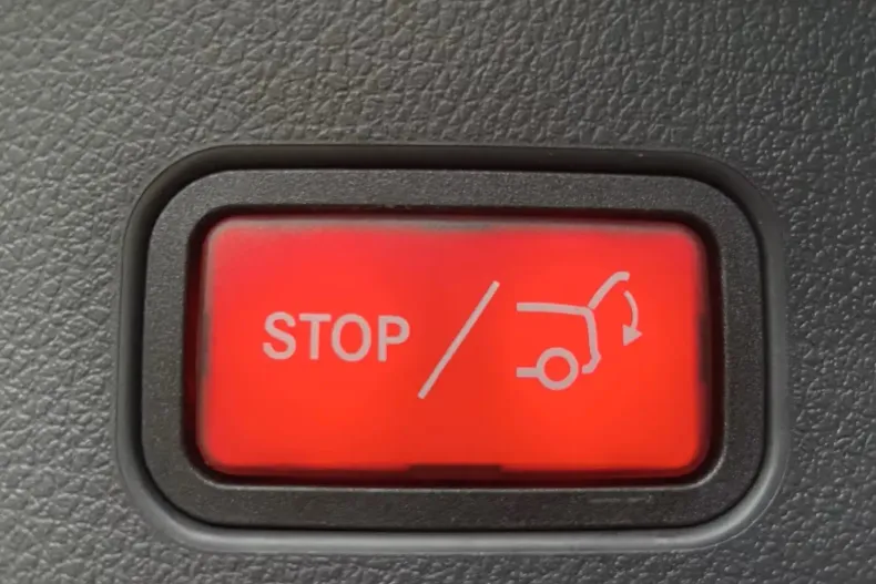 Mercedes-Benz GLC 200 din 2024 cu 41.230 km - oferta MER152042 - foto 15