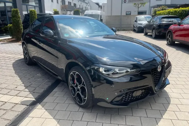 Alfa Romeo Giulia din 2023 cu 13.600 km - oferta ALF152046 - foto 3