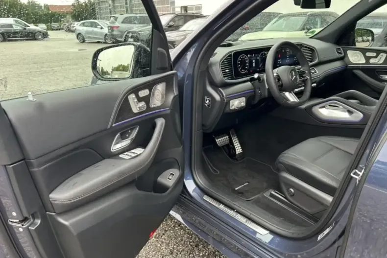 Mercedes-Benz GLE 450 din 2025 cu 8.000 km - oferta MER152054 - foto 8