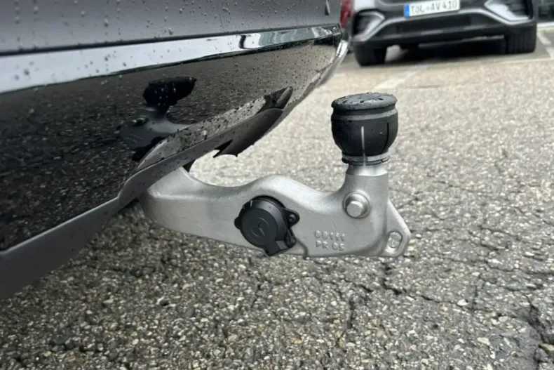 Mercedes-Benz GLE 450 din 2025 cu 8.000 km - oferta MER152054 - foto 22