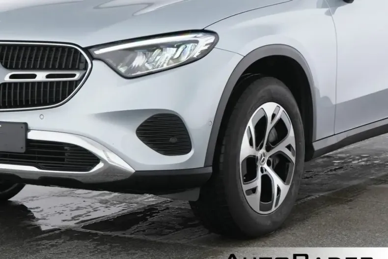 Mercedes-Benz GLC 300 din 2024 cu 15.700 km - oferta MER152055 - foto 4