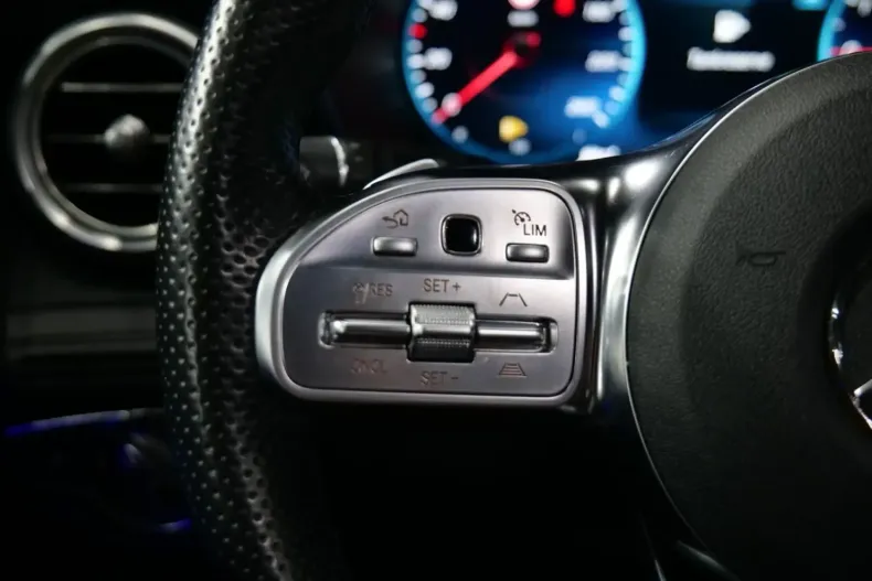 Mercedes-Benz GLC 300 din 2021 cu 93.514 km - oferta MER152062 - foto 13