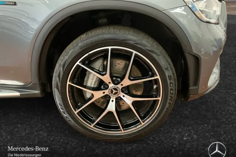 Mercedes-Benz GLC 300 din 2021 cu 90.630 km - oferta MER152064 - foto 4