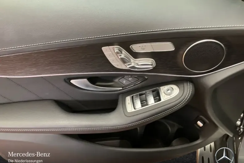 Mercedes-Benz GLC 300 din 2021 cu 90.630 km - oferta MER152064 - foto 14