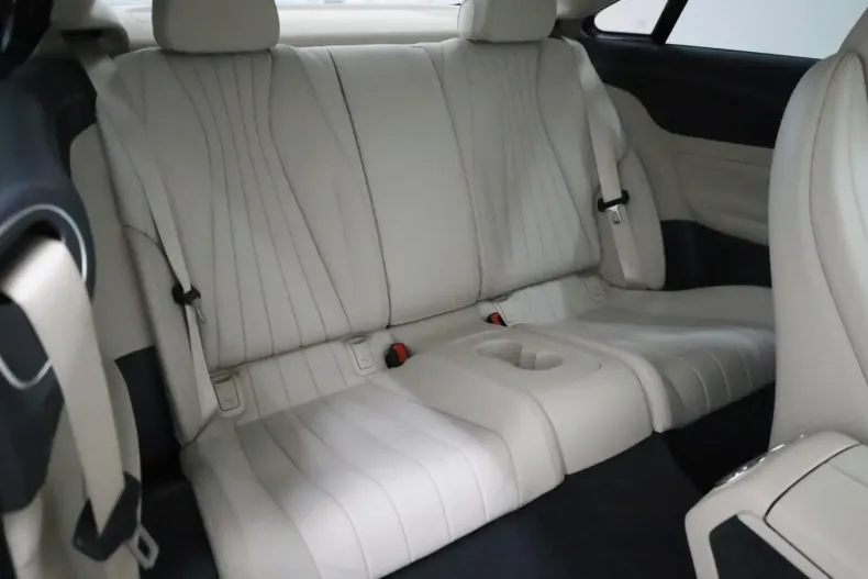 Mercedes-Benz E 200 din 2021 cu 46.400 km - oferta MER152070 - foto 7