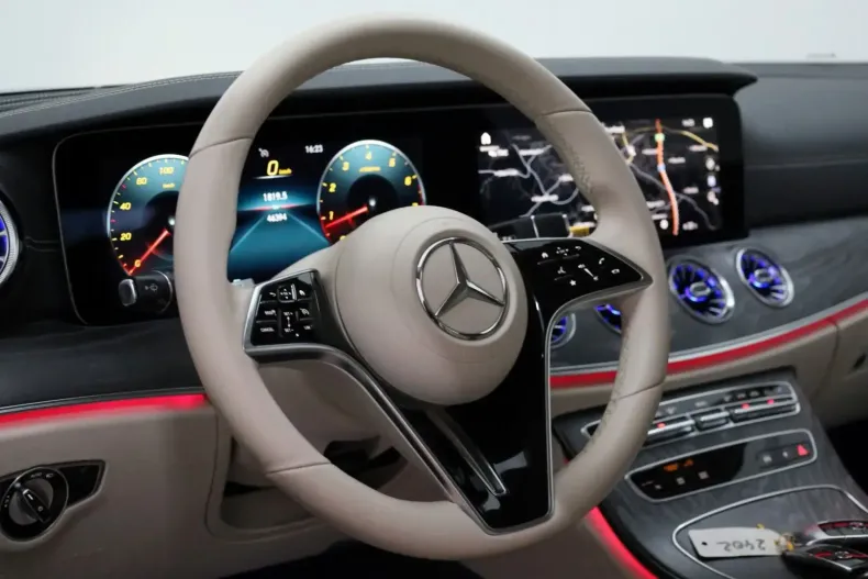 Mercedes-Benz E 200 din 2021 cu 46.400 km - oferta MER152070 - foto 12