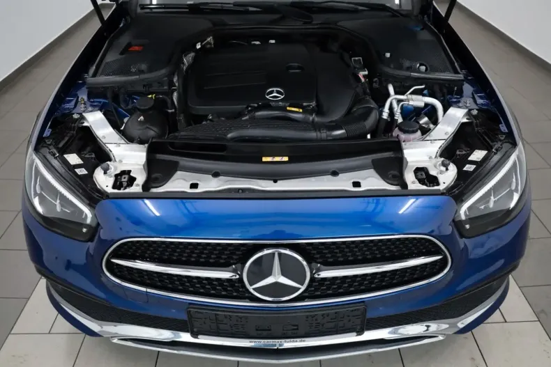 Mercedes-Benz E 200 din 2021 cu 46.400 km - oferta MER152070 - foto 29