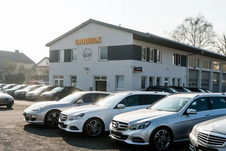 Mercedes-Benz E 200 din 2021 cu 46.400 km - oferta MER152070 - foto 32