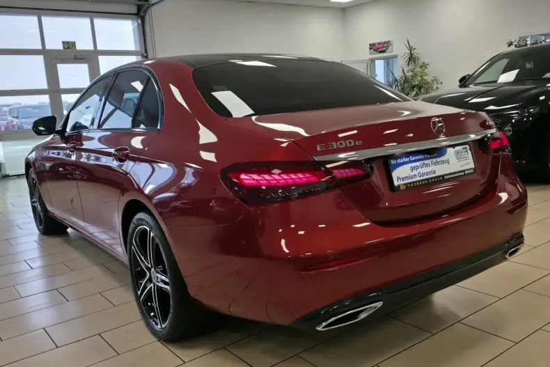 Mercedes-Benz E 300 din 2020 cu 10.104 km - oferta MER152072 - foto 7