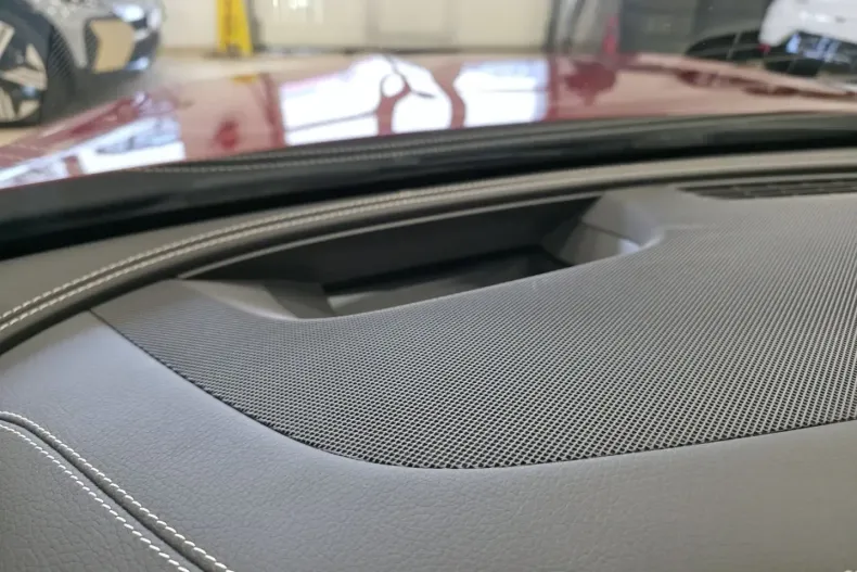 Mercedes-Benz E 300 din 2020 cu 10.104 km - oferta MER152072 - foto 23