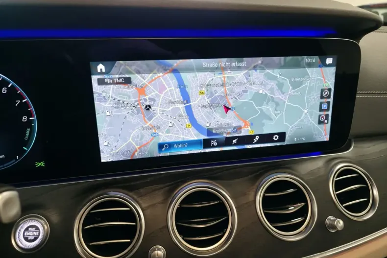 Mercedes-Benz E 300 din 2020 cu 10.104 km - oferta MER152072 - foto 24