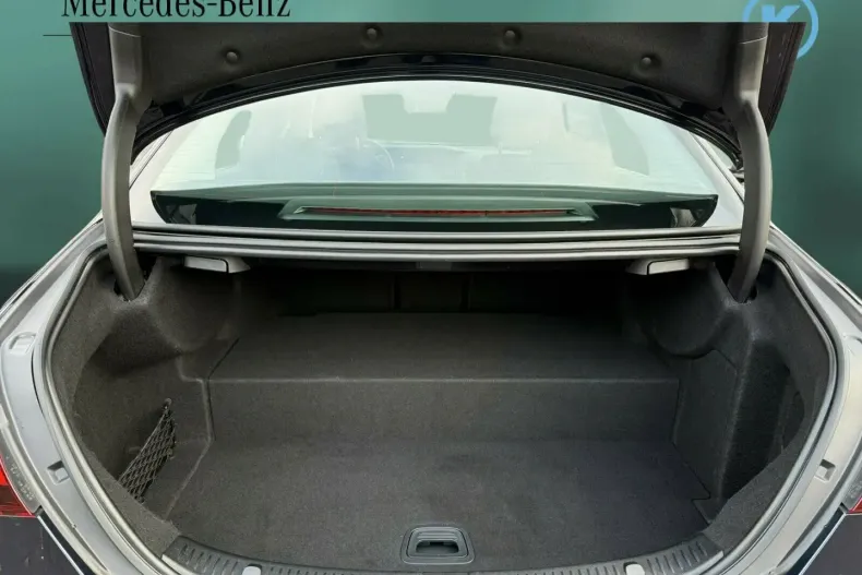 Mercedes-Benz E 300 din 2021 cu 45.934 km - oferta MER152076 - foto 7