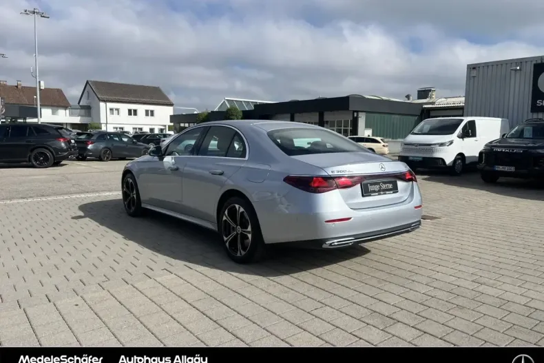 Mercedes-Benz E 300 din 2023 cu 17.500 km - oferta MER152077 - foto 5