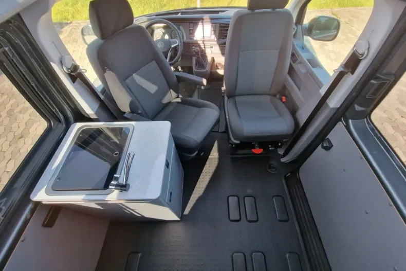 Volkswagen T6 California din 2022 cu 9.000 km - oferta VOL152078 - foto 11