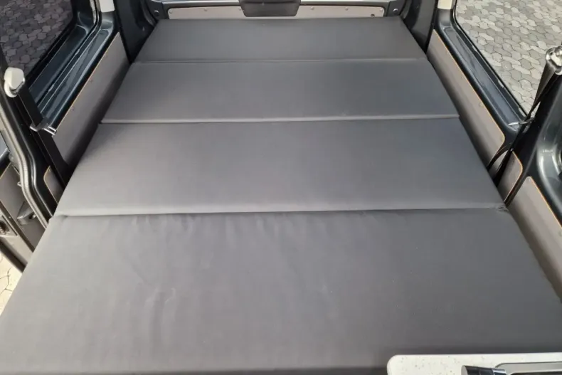 Volkswagen T6 California din 2022 cu 9.000 km - oferta VOL152078 - foto 19