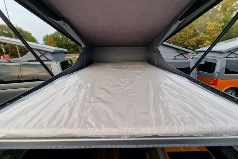 Volkswagen T6 California din 2022 cu 9.000 km - oferta VOL152078 - foto 23