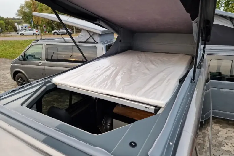 Volkswagen T6 California din 2022 cu 9.000 km - oferta VOL152078 - foto 24