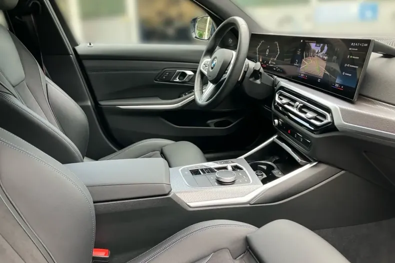 BMW 330 din 2024 cu 22.800 km - oferta BMW152085 - foto 3