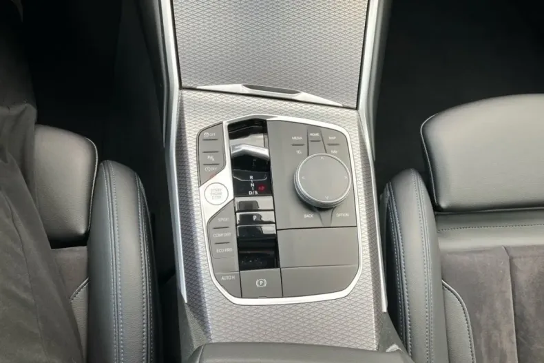 BMW 330 din 2024 cu 22.800 km - oferta BMW152085 - foto 12