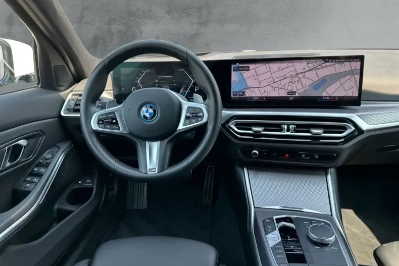 BMW 330 din 2024 cu 20.107 km - oferta BMW152086 - foto 7